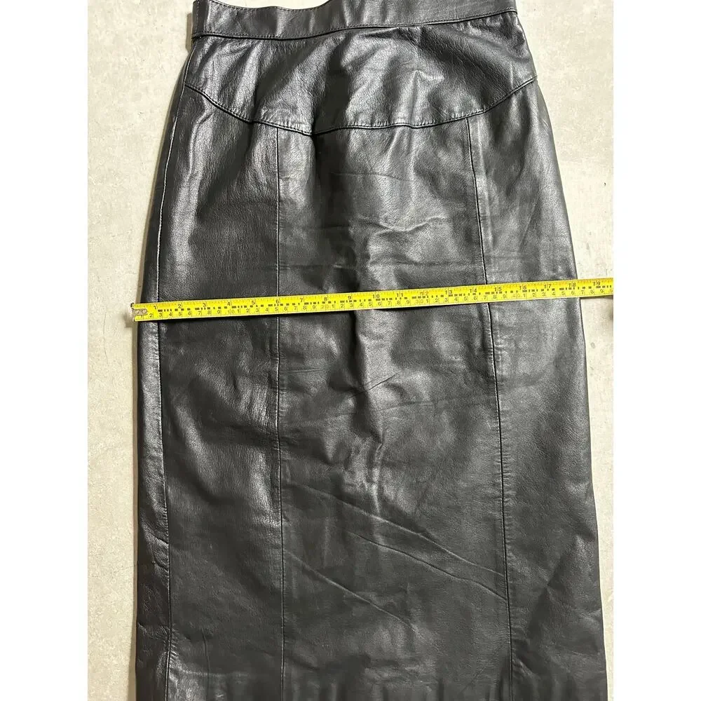Vintage Black Leather High Waisted Skirt size 8 (runs small)
